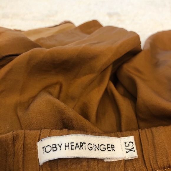 Camel Brown Flowy Mini Shorts Size XS - Picture 3 of 3